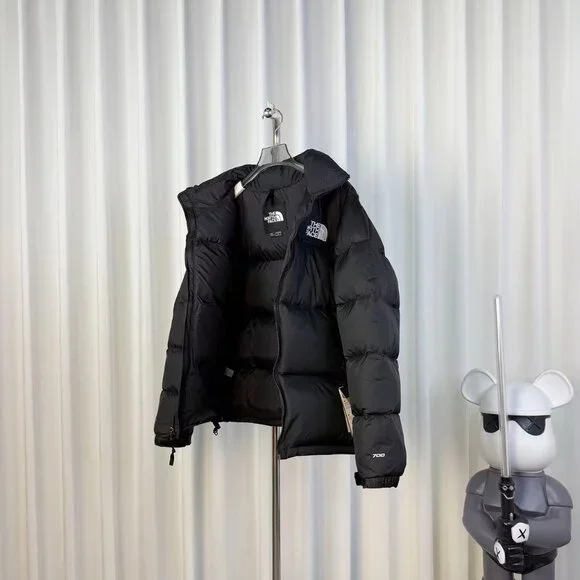 NWOT The North Face Women’s 1996 Retro Nuptse Puffer Jacket LARGE - Picture 2 of 7